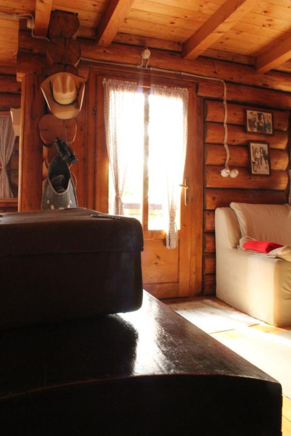 B&B Le Corone - Chalet Nel Bosco Cavalo エクステリア 写真