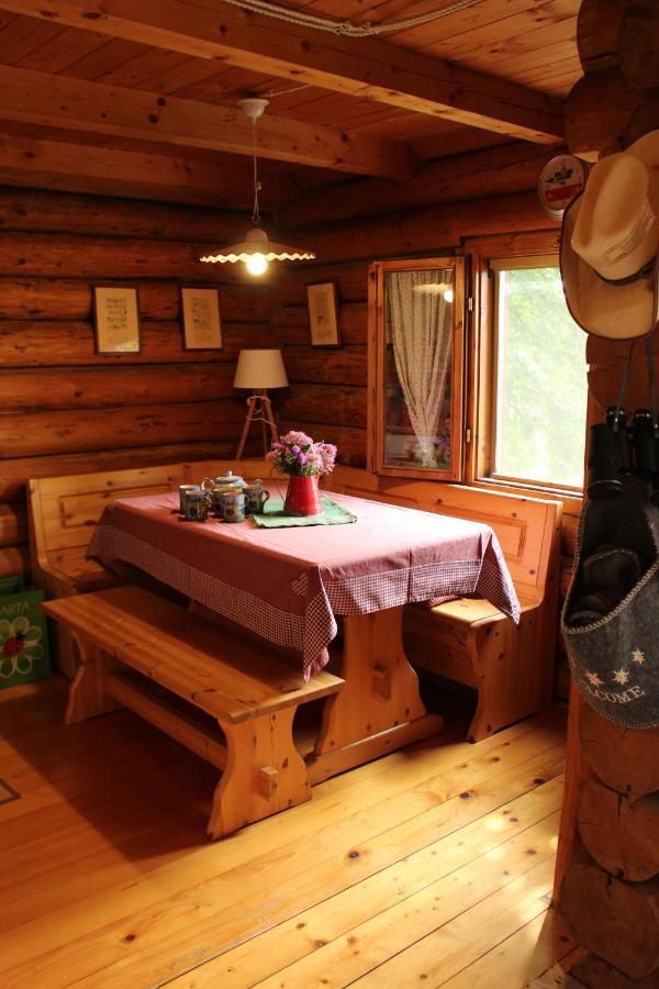 B&B Le Corone - Chalet Nel Bosco Cavalo エクステリア 写真